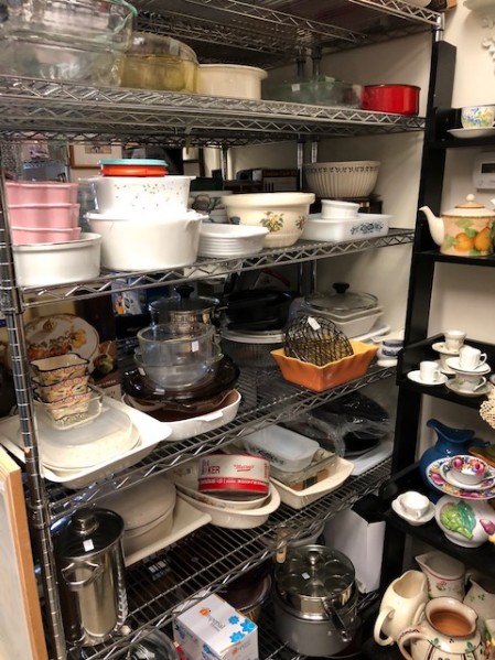 KITCHEN WARE (USED) BOS ATTIC